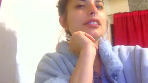 Aniie online show from December 21, 11:58 am