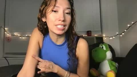 Lily online show from December 23, 1:42 am