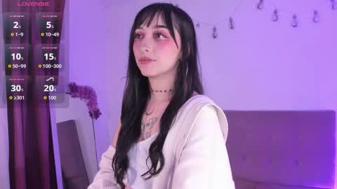 v1cky_ online show from December 5, 12:32 am