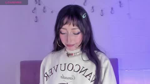 v1cky_ online show from April 6, 10:55 pm