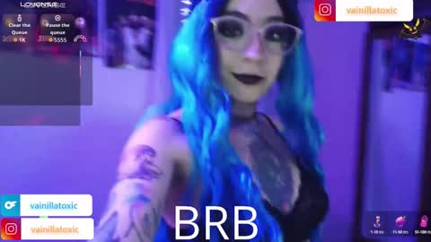 Vainilla Independent model online show from February 25, 2:54 am