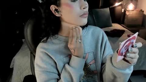 Vaioleth online show from February 2, 9:03 pm