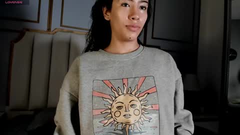 Vaioleth online show from June 1, 12:40 pm