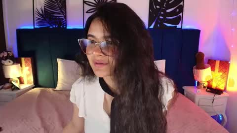 Tifanny  online show from November 20, 8:21 pm