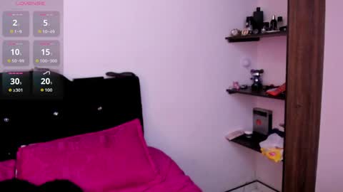 valemorales413 online show from April 12, 2:31 pm