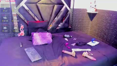 valentina online show from July 11, 4:01 am