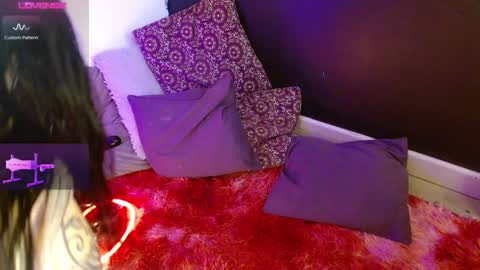 Valen online show from February 2, 12:57 pm