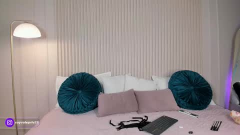 Valentina Torres online show from January 10, 2:00 pm