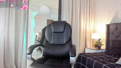 Valen online show from November 15, 12:50 pm