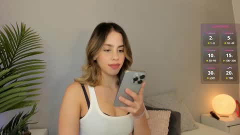Snapshot of valentina_m17 chatting on October 7, 11:42 pm VALENTINA online show from October 7, 11:42 pm