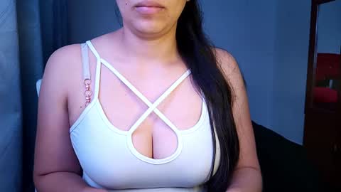 Snapshot of valentina_nappi96 chatting on September 20, 10:52 pm VALE online show from September 20, 10:52 pm