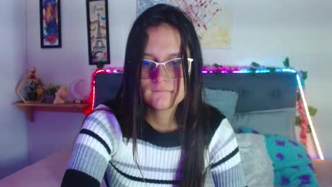 V A L E N T I N I online show from November 27, 8:34 pm