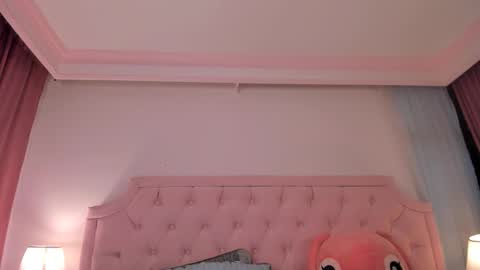 Vale Toro  online show from October 13, 1:47 pm