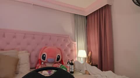 Vale Toro  online show from February 14, 11:53 am