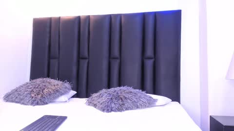 valeri_tafur online show from March 5, 10:44 am