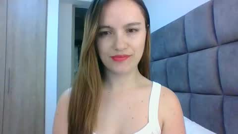 Snapshot of valeriafrannco chatting on February 26, 3:25 am valeriafrannco online show from February 26, 3:25 am