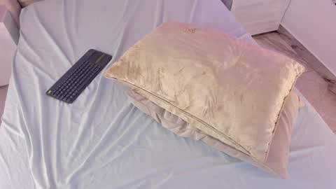 Snapshot of valeriah_ chatting on September 29, 4:34 pm Valeria online show from September 29, 4:34 pm