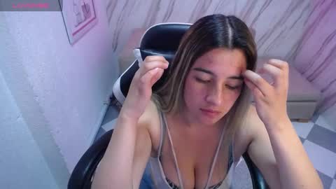 valerie_b online show from February 22, 8:05 pm