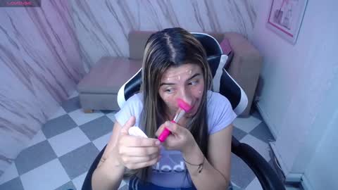 valerie_b online show from January 28, 3:04 am