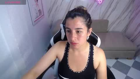 valerie_b online show from February 22, 3:01 am