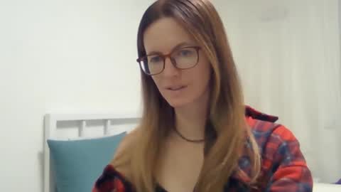 valerie_rose777 online show from October 19, 8:44 pm