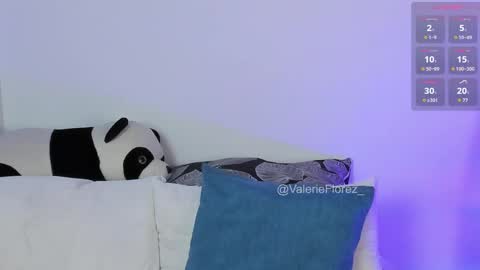 Snapshot of valerieflorez chatting on February 8, 1:22 pm Valerie Ig valerieflorez online show from February 8, 1:22 pm