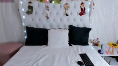 Snapshot of valerik_cano chatting on December 30, 12:09 pm valeria111111 online show from December 30, 12:09 pm