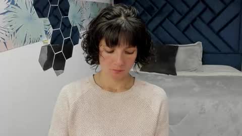 VALERY MORE online show from November 19, 12:38 pm