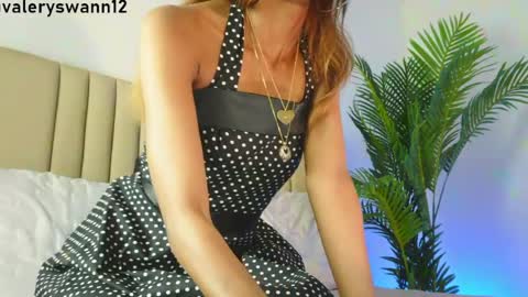 Valery swan1 online show from April 9, 2:00 pm