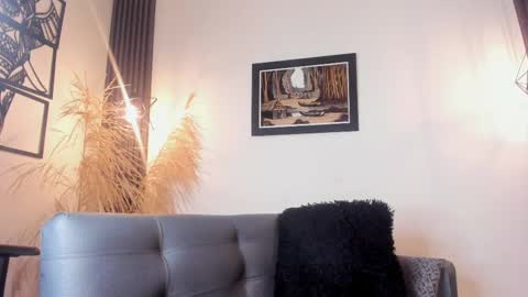 call me Maria online show from March 10, 10:34 pm