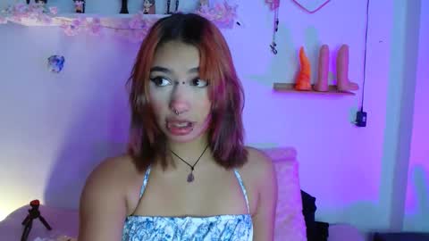Snapshot of valerysmith18 chatting on October 14, 6:43 pm zoe online show from October 14, 6:43 pm
