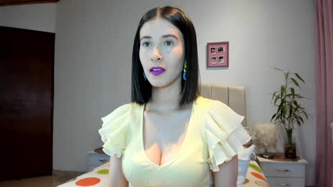 Snapshot of vallejo_macarena chatting on January 23, 2:23 am Macarena online show from January 23, 2:23 am