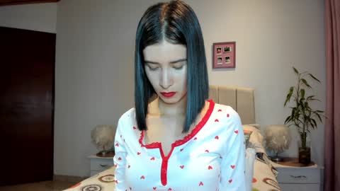 Snapshot of vallejo_macarena chatting on December 7, 2:09 am Macarena online show from December 7, 2:09 am