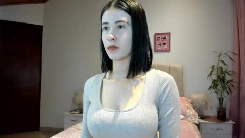 Snapshot of vallejo_macarena chatting on October 1, 3:33 am Macarena online show from October 1, 3:33 am