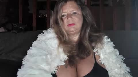 Snapshot of vampwoman chatting on January 26, 9:08 am vampwoman online show from January 26, 9:08 am
