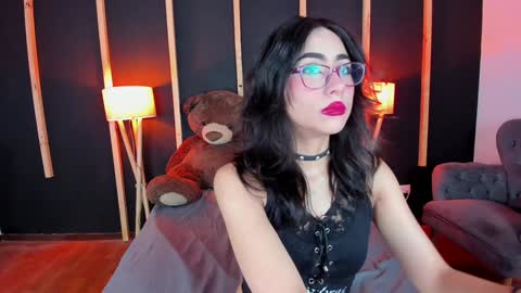 Snapshot of vampy_dolll chatting on January 18, 1:08 pm vampy_dolll online show from January 18, 1:08 pm
