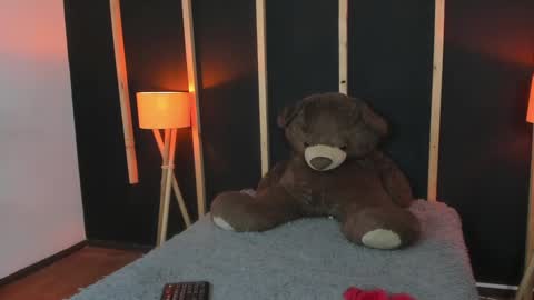 Snapshot of vampy_dolll chatting on January 3, 1:03 pm vampy_dolll online show from January 3, 1:03 pm