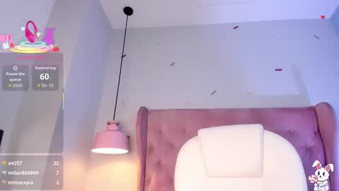 vanelope_evans_ online show from November 12, 2:15 pm