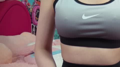 Snapshot of vanessa_love chatting on January 15, 3:29 pm  Vanessa  online show from January 15, 3:29 pm