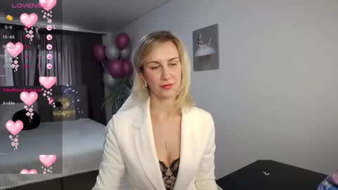 Snapshot of vanessakleiner chatting on March 11, 7:03 am Vanessa online show from March 11, 7:03 am