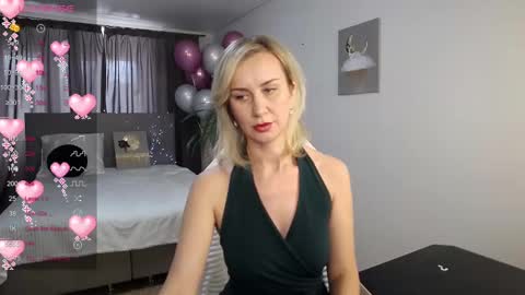 Snapshot of vanessakleiner chatting on February 16, 10:21 am Vanessa online show from February 16, 10:21 am