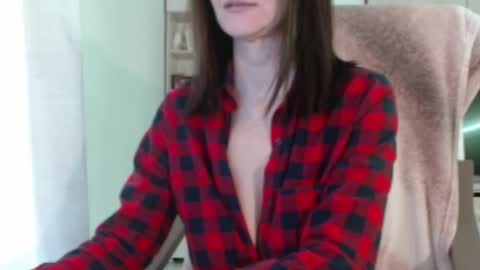 Vanessa online show from December 4, 1:35 pm