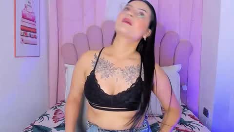 Snapshot of vanessamirren chatting on October 11, 2:20 pm vanessamirren online show from October 11, 2:20 pm