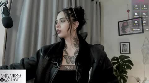 Snapshot of vanessart_ chatting on October 30, 2:25 am Vanessa online show from October 30, 2:25 am