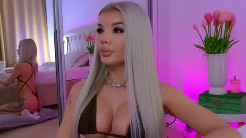 Vanessa online show from April 22, 2:25 pm