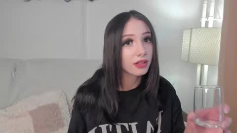 Luna  online show from March 4, 7:59 am