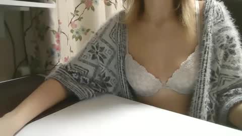 Snapshot of vanillachika205 chatting on January 16, 4:39 pm vanillachika205 online show from January 16, 4:39 pm