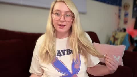 vanillapuddingpie online show from February 3, 1:09 am