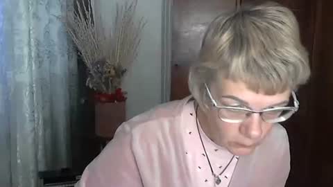 Vanillaxcreamy online show from October 20, 1:58 pm