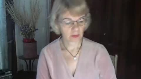 Vanillaxcreamy online show from January 20, 9:56 am